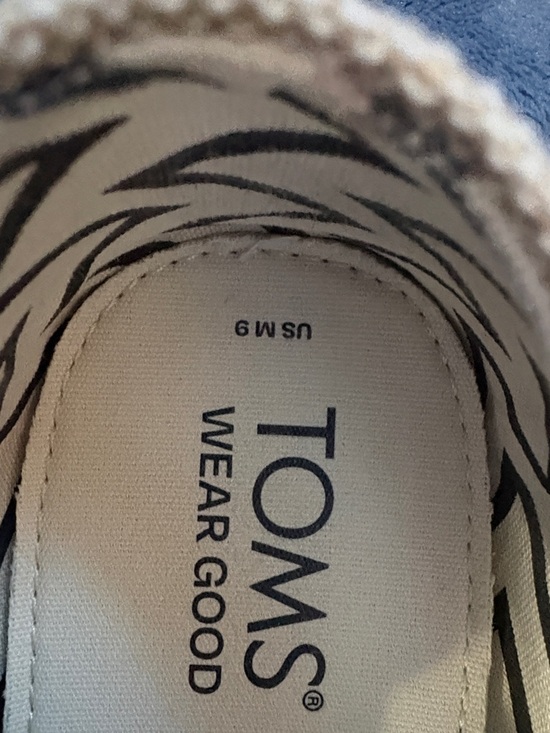 Toms Men's Slip-On Loafers in Light Beige Canvas - Picture 6 of 7